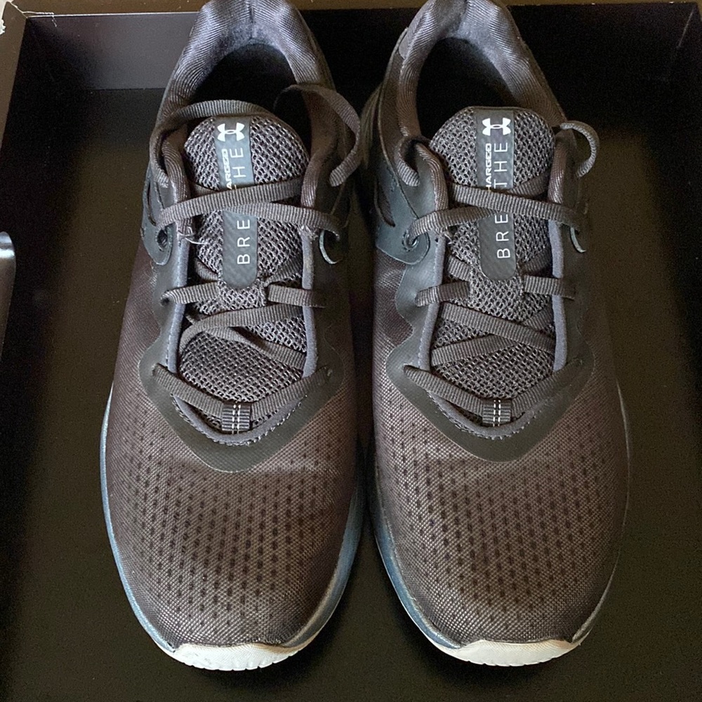 Under Armour Women’s Charged Breathe Training Shoes / Sneakers in Blk - Size 9.5